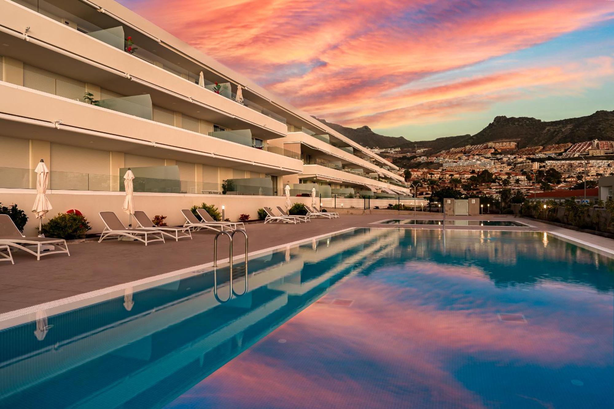 Modern New Apartment Las Terrazas De Costa Adeje. Heated Pool, Big Terrace And Private Parking Ngoại thất bức ảnh
